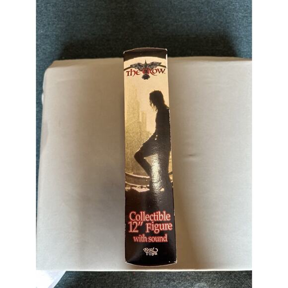 REEL TOYS THE CROW 1:6 SCALE 12” ERIC DRAVEN FIGURE WITH SOUND RARE COLLECTIBLE - Picture 4 of 8